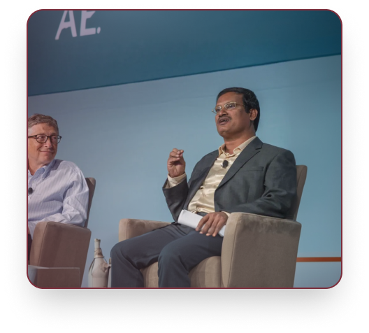 Arunachalam Muruganantham speaking on stage